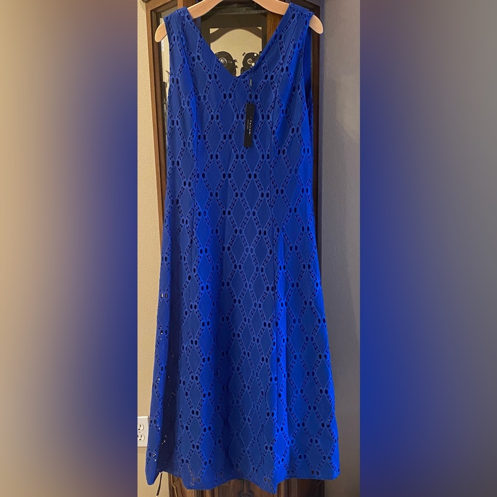 Tahari Dress Size 12 - Picture 3 of 4